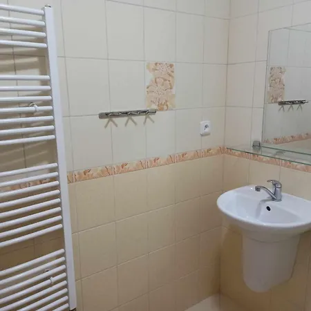 Pavilon V Raji Vendégház 3*