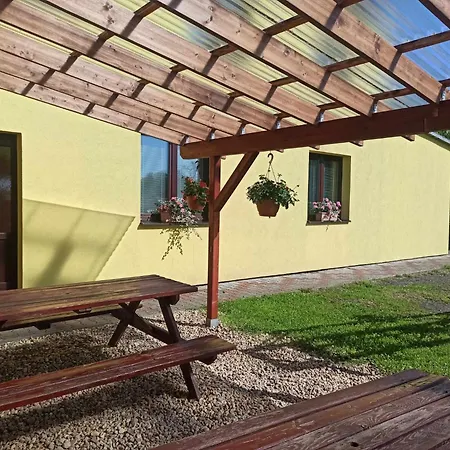 Pavilon V Raji Vendégház Žďár